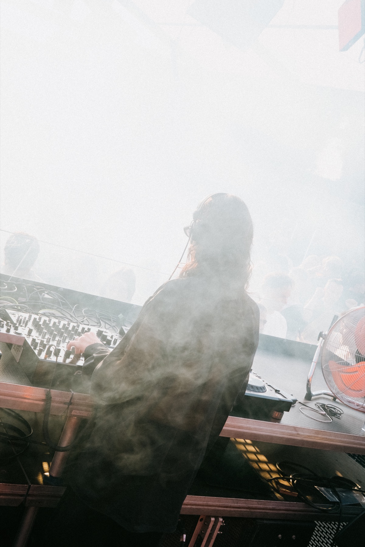 Meera in the stage haze at Dockland Summer Closing